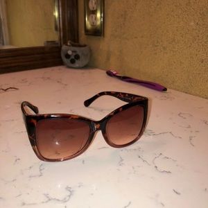 Nanette Womens Sunglasses